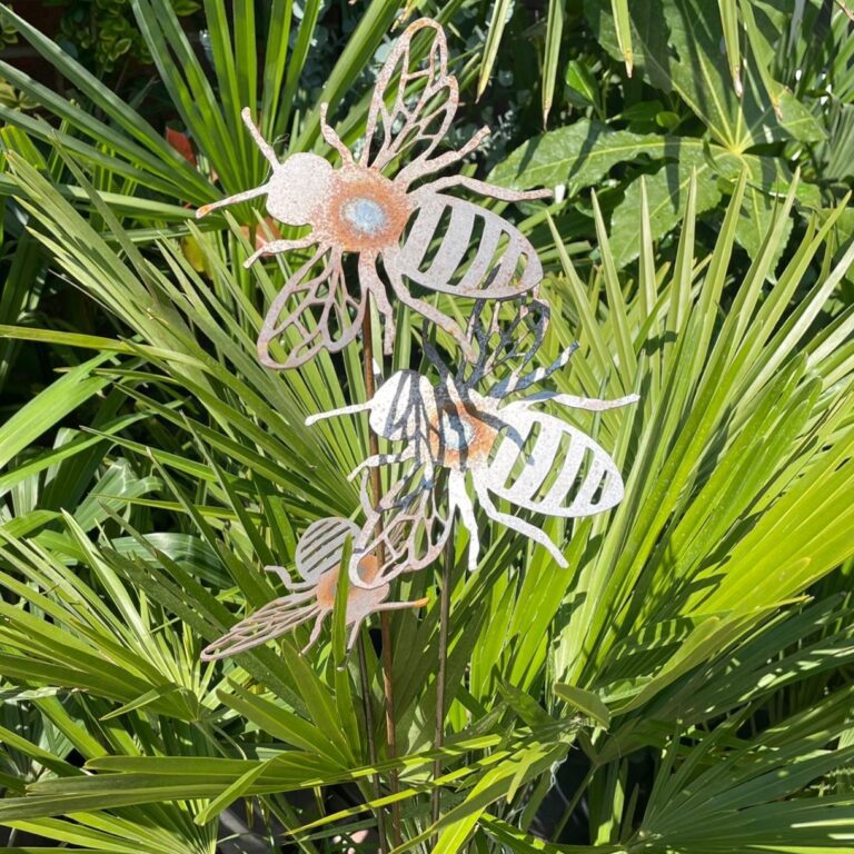 5065022557975 1 Decorative Steel Garden Stake Ornament Bee Trio.jpg